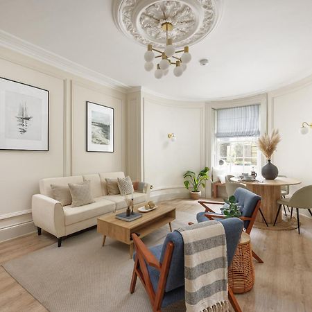 Ocean City Stylish Apartment Plymouth Buitenkant foto